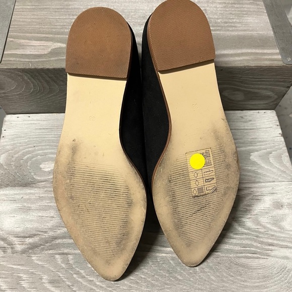 H&M Perforated Point Toe Flats - Picture 3 of 3